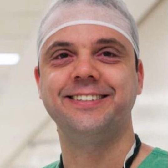 Dr.Vinicius Grando Gava
