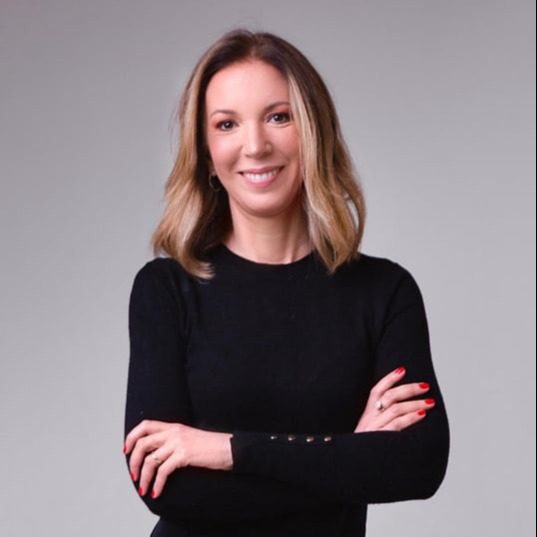 Dra. Alessandra Menezes Morelle